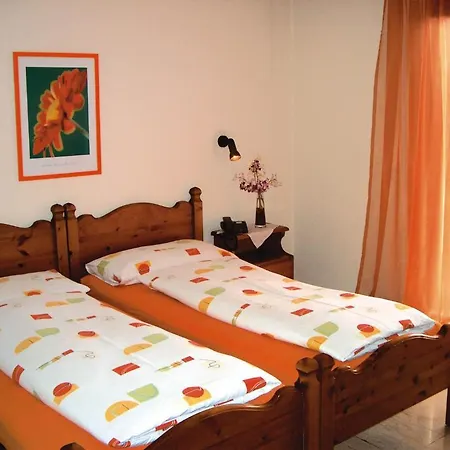 Elvetico 3*